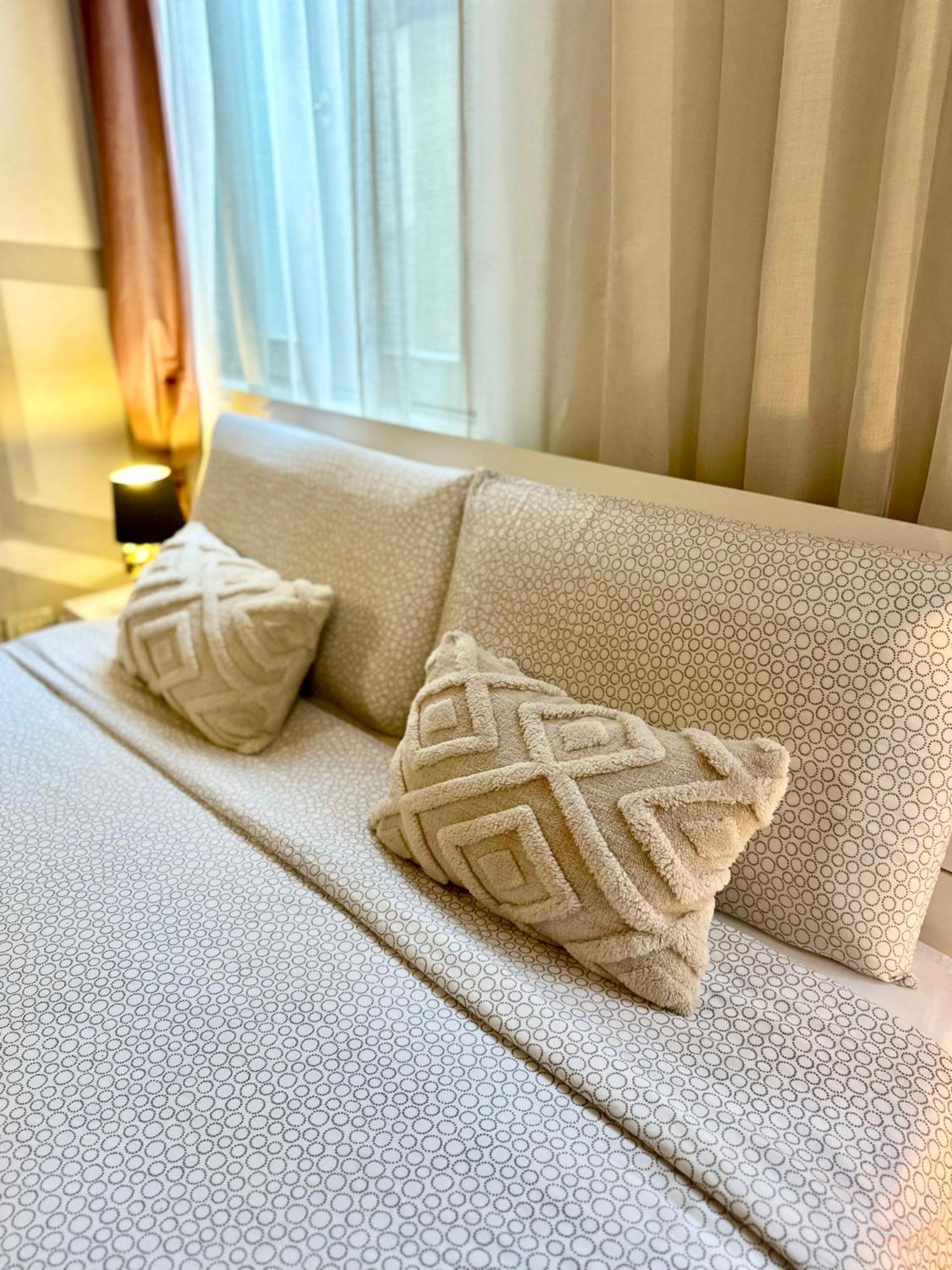 Cozy Apartment Center Bergamo Bagian luar foto