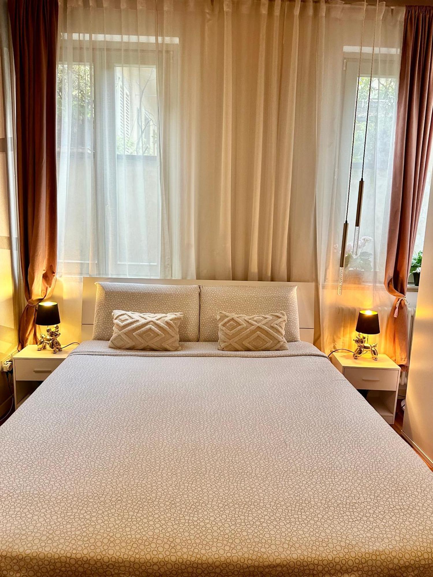 Cozy Apartment Center Bergamo Bagian luar foto